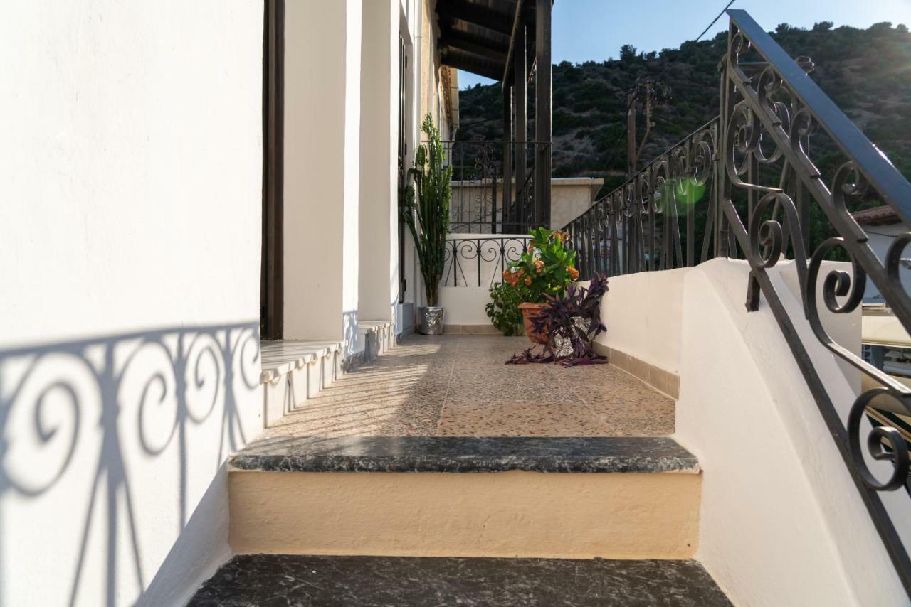 The Junction Appartment Agia Galini Екстериор снимка